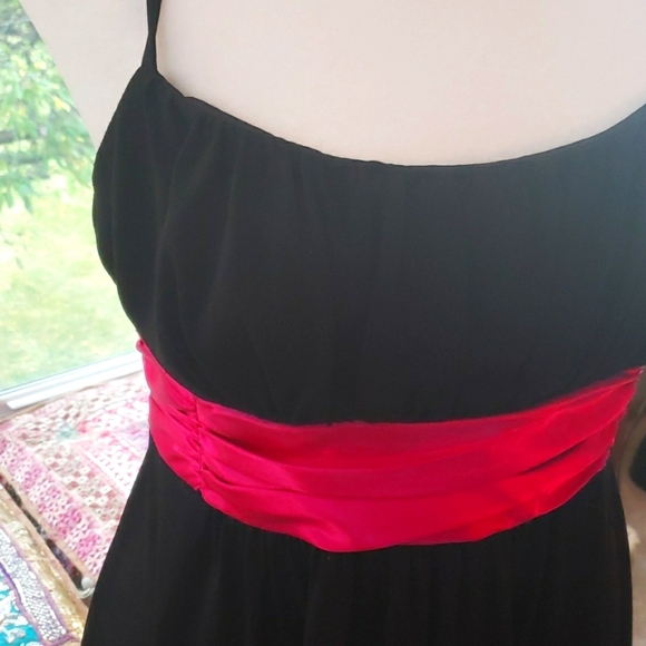 Satin Sash Evening Dress - Picture 3 of 5